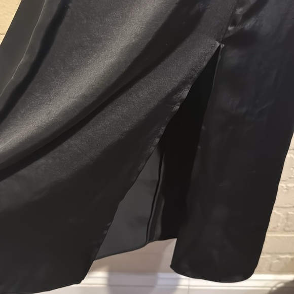 Wilfred Black Dress smocked back size 2 slit front polyester Aritzia - Picture 4 of 5